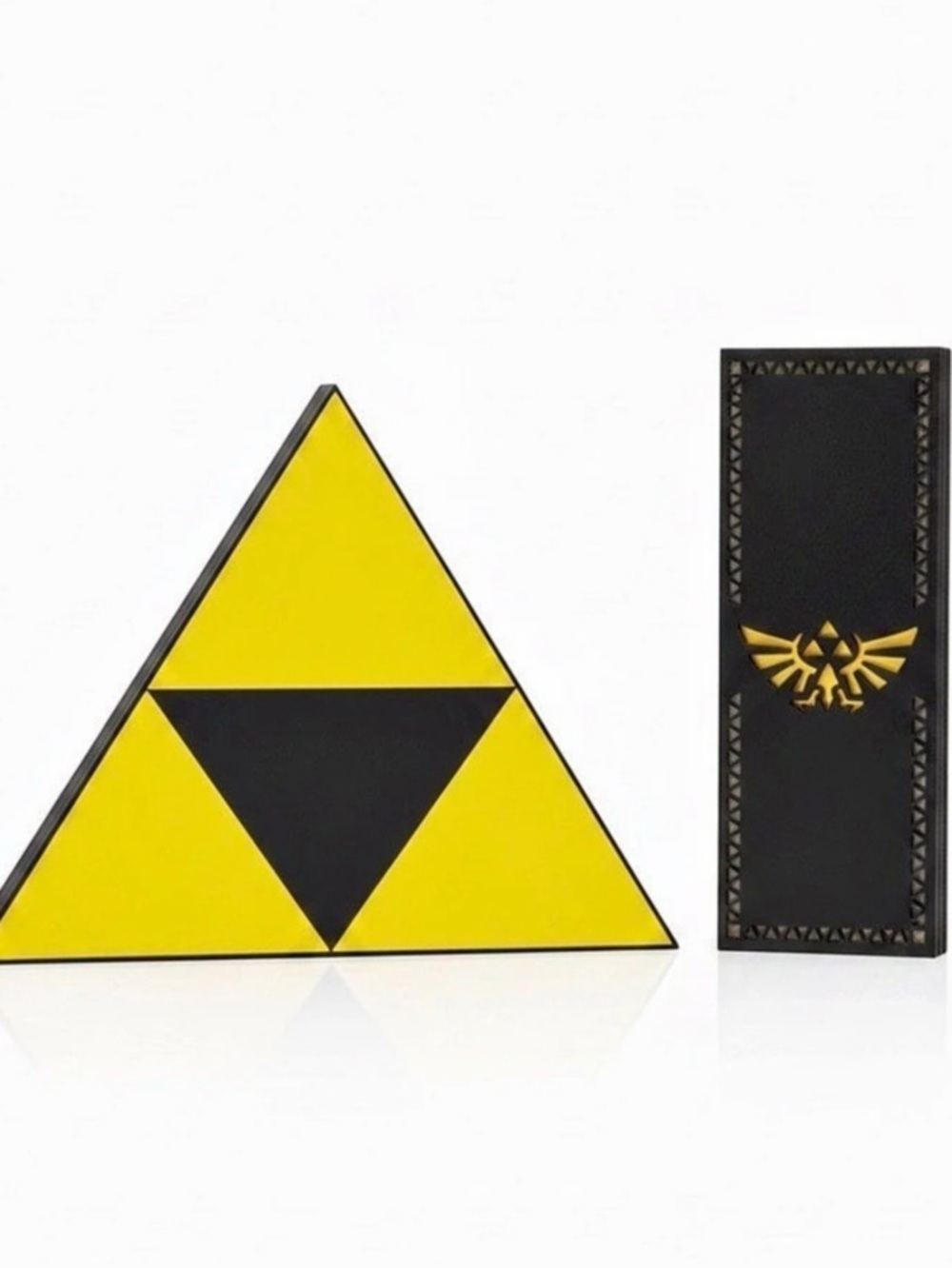 Paladone The Legend of Zelda Triforce Light Triforce Decor in Yellow & Black